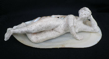 naîade allongée